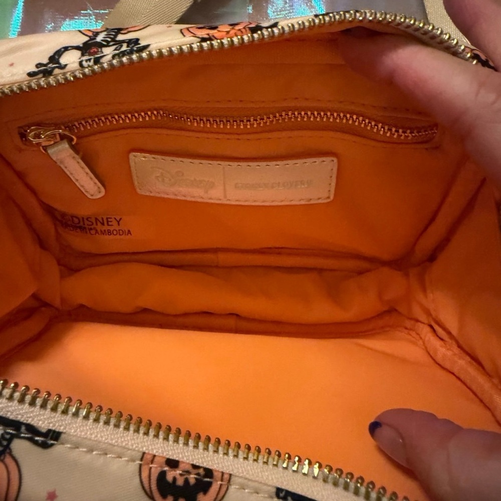 Stoney Clover Lane x Disney Halloween Mickey & Friends Pouch Belt Bag - NWOT! - Picture 3 of 3
